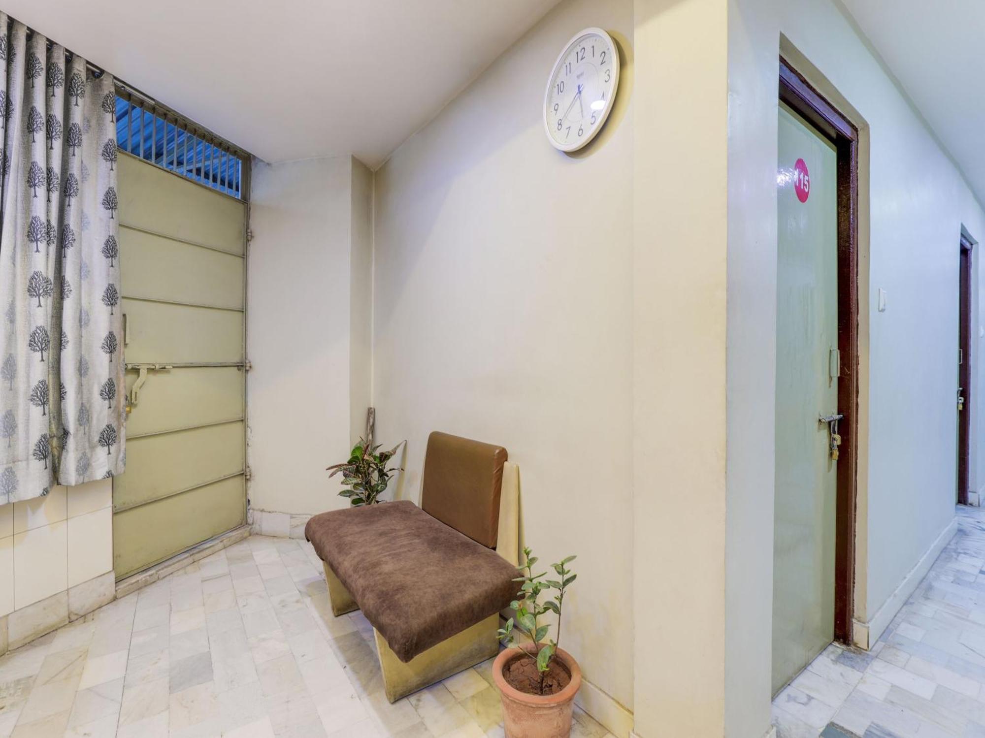 Hotel O Asopalav Naroda Dış mekan fotoğraf
