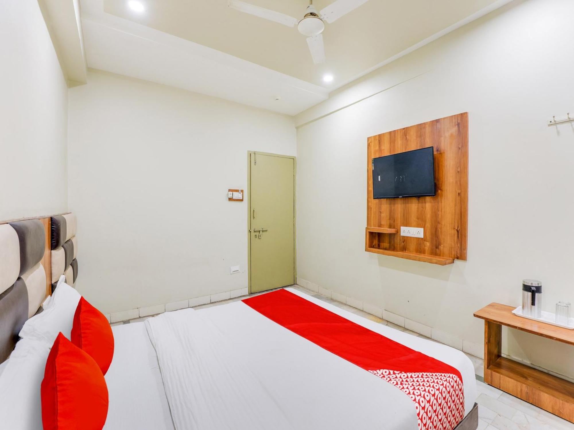 Hotel O Asopalav Naroda Dış mekan fotoğraf